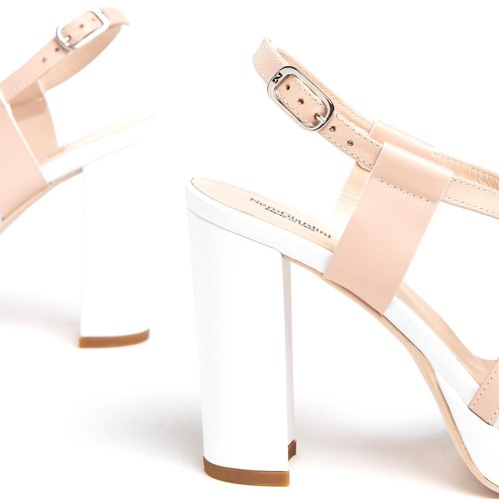 NEROGIARDINI Sandali NeroGiardini donna E307543D bianchi PE23 E307543D 707 LOIRA BIANCO 