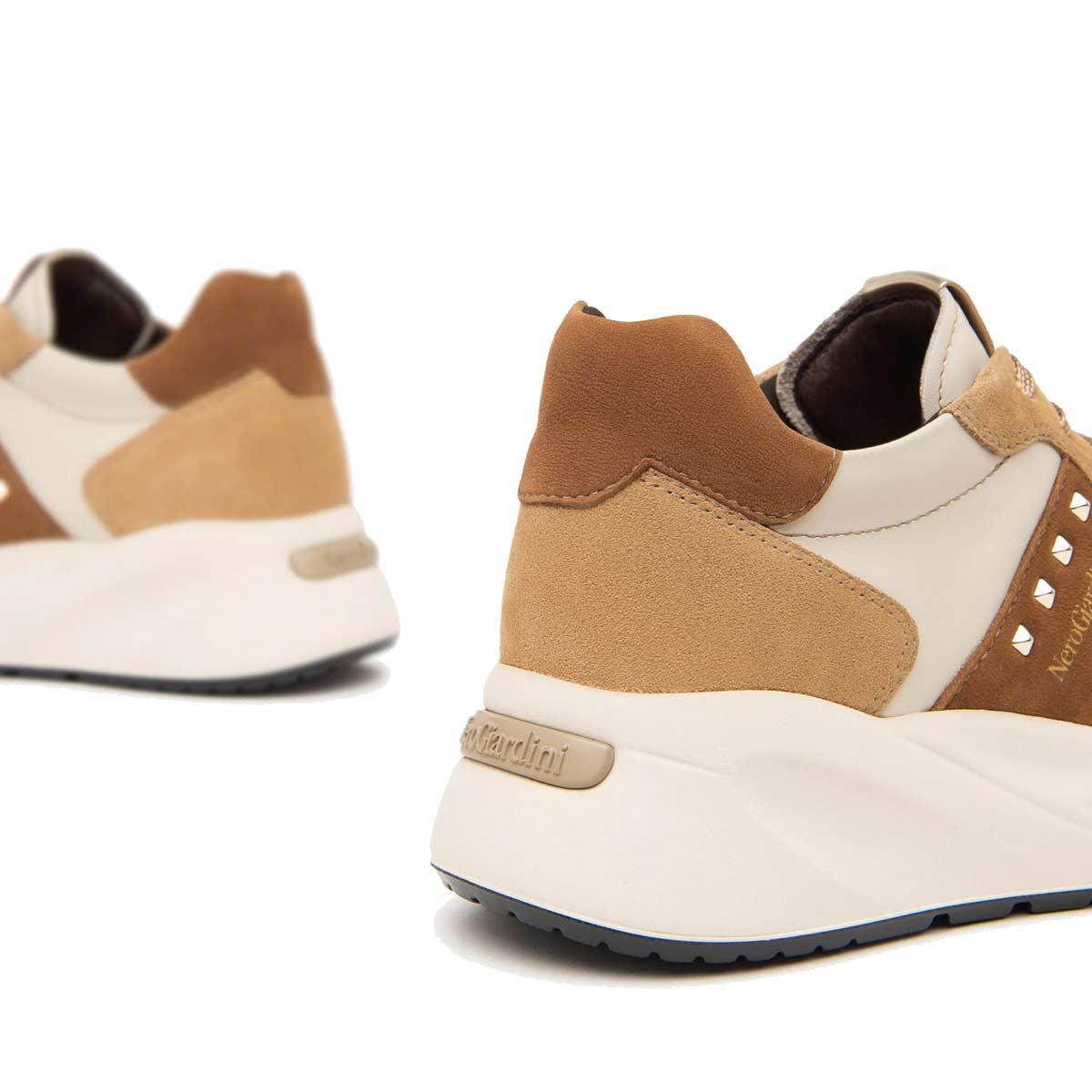 NEROGIARDINI Sneakers NeroGiardini donna I411524D ambra<BR/><BR/> I411524D 424 AROLD VELO AMBRA 